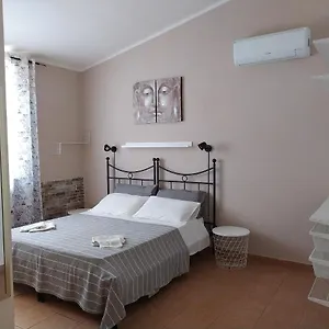 https://affittacamere-pintadera.hotelsalgherosardinia.com
